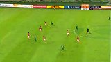 上半场补时第2分钟北京中赫国安球员费尔南多射门 - 被扑