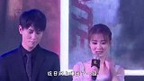 知名女星徐璐最新泳装照曝光！腋下瘦出褶子皮，一双细腿白到发光