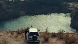 冲崖需谨慎，莫把油门当刹车！
