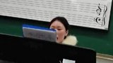 初学即兴伴奏，老师说让最后一排的都听到