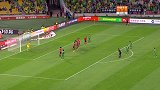 下半场补时第2分钟北京中赫国安球员李磊射门
