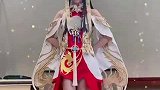【温流-天下三龙巫穿新衣服跳舞啦～】