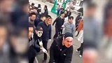 《爆笑60秒》拔河比赛戴表情包 网友：比赛没开始对手笑没劲儿