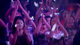 经典再现，凤凰传奇找回当年舞台的感觉，一首《荷塘月色》超好听