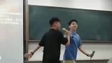 高校男生跳舞活力满满