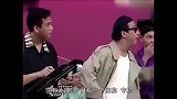 周星驰早期小品，示范演员跑龙套如何抢镜头！