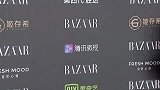 慈善夜：郎朗老婆吉娜长裙亮相，将转型做原创歌手