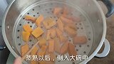 早餐别吃油条了，南瓜加鸡蛋简单一搅，蓬松暄软