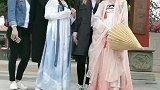 没想到外国人也喜欢汉服小姐姐，三种肤色大同框