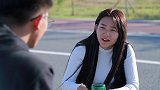 街头骗局，酒瓶不到奖励10倍，看高智商美女如何把骗子赢惨