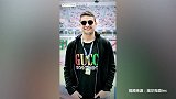 中超外援休赛期干啥？埃神现场见证小德上海大师赛夺冠