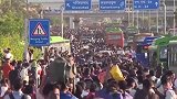 印度人能懒到什么地步，看看他们种田的样子，真是要急死人！