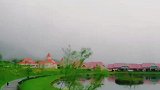 海拔2155高山上的鸳鸯池，雨雾中的朦胧美