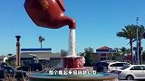 为何青岛的茶壶屹立不倒，还能够从壶嘴吐水？