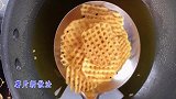 薯片新做法，教你在家自己做薯片，简单易学酥脆好吃，干净无添加