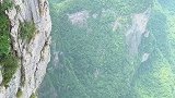 悬崖上的玻璃栈道张家界