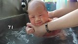 产科护士做了个新生儿洗澡集锦,这些小宝宝萌点真的是各有千秋！