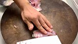 鲤鱼怎么做好吃教你做无骨石锅鱼，一天卖几十份，酒店特色菜