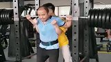 这是个有味道的杠铃深蹲
