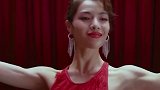 果然美女的好身材都是拼出来的，天天跟教练同吃同睡太难了 钟楚曦  娱乐播报台