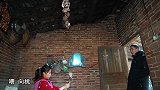 包立春抱怨在外面没吃饱，想吃猪脚，桃子姐卤一盘猪蹄，香气四溢