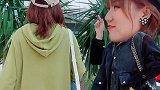 各位妹妹，你们被逮捕了！罪名