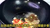 为什么酒店炒的手撕包菜就那么好吃，其实在家也能做出酒店味道