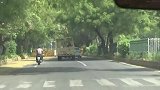 封锁下的印度街道，人车明显减少！