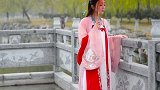 汉服古装以为是个转身乱芳华的小姐姐，看到容颜后，我心动了！