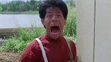 最刚猛的男人：潇洒哥直接径直走向匪徒，吓得手里的枪都不会使了