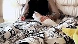 男子和女友吵架冷战两天，最后无奈用出绝技哄好女友