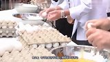 国外用5200枚鸡蛋制作巨无霸煎蛋