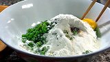 河南农家特色美食豆角疙瘩汤，汤鲜味美，做法简单，真是太好吃了
