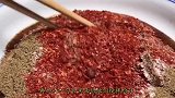 你知道辣椒油怎么做好吃么？很多人第一步就错了，今天就教给你们