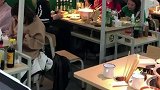 好家伙，宿舍的床都搬出来了