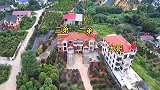 老老读书迁走了户口，大哥坚持留宅基地，给兄弟几个建了别墅