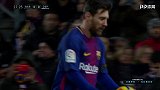 巴萨角球空袭 梅西埋伏禁区小角度打门被封