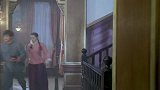 尖锋之烈焰青春:顾星和唐不语打晕大帅府守卫,让唐不语带着伪装的二太太出去