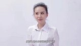 气质美人刘诗诗晒照，长发挽起配珍珠发饰，穿白色长裙宛若花仙子