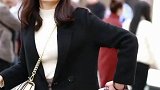 女孩子撩头发的时候最有魅力