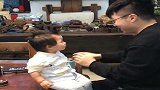 爸爸带娃活着就好，孩子长大后看到视频，会怎么想