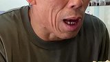 周大爷讲述小时候的地震经历