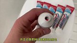 小哥作死将牙膏挤满马桶，按下冲水键的一刻，场面瞬间失控！
