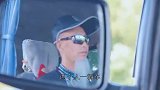 大爷改装面包车，带患癌妻子旅行20年，如今妻子病已痊愈