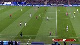 小克鲁伊维特中路连续盘带送保姆球 罗马队长脚下拌蒜失良机