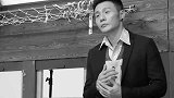 李荣浩戴着口罩自拍自称00后网友：哥你有点早熟
