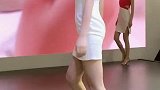 就这个车模小姐姐的身材，我一个女人都想多看几眼，更别说男人了