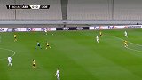 第60分钟雅典AEK球员克尔斯蒂契奇射门 - 打偏