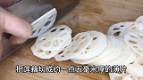 给89岁奶奶做个胭脂莲藕，奶奶开心得像个孩子，直呼太漂亮了