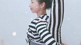 才艺表演精彩好看，小姐姐的抱腿绝活值得点赞